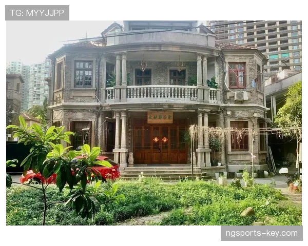 姚明退役后住上海老洋房，早餐吃三明治配黑咖啡，这日子过得比偶像剧还精致